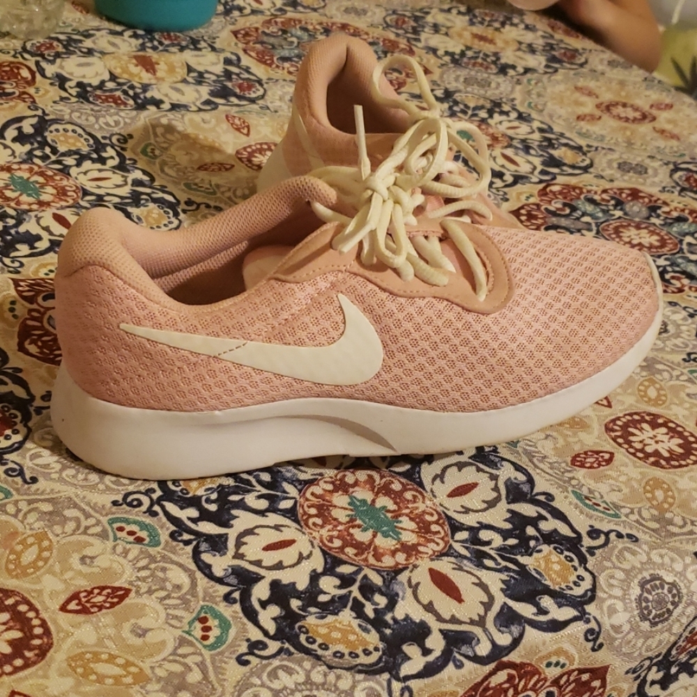 Women shoes
